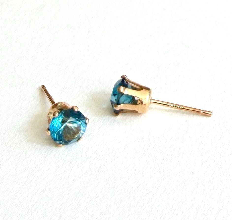 Vintage Solid 14K Gold Earrings Minimalist Blue Topaz Studs