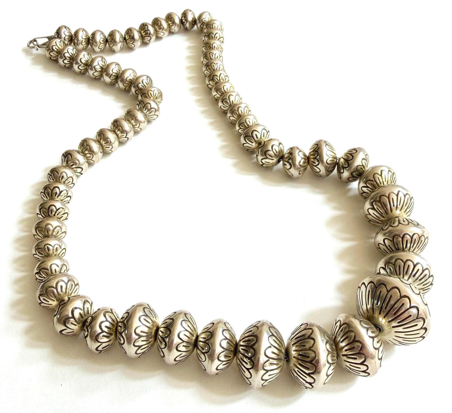 Vintage Navajo Pearl Necklace 158g Graduated Sterling Silver Beads 25"