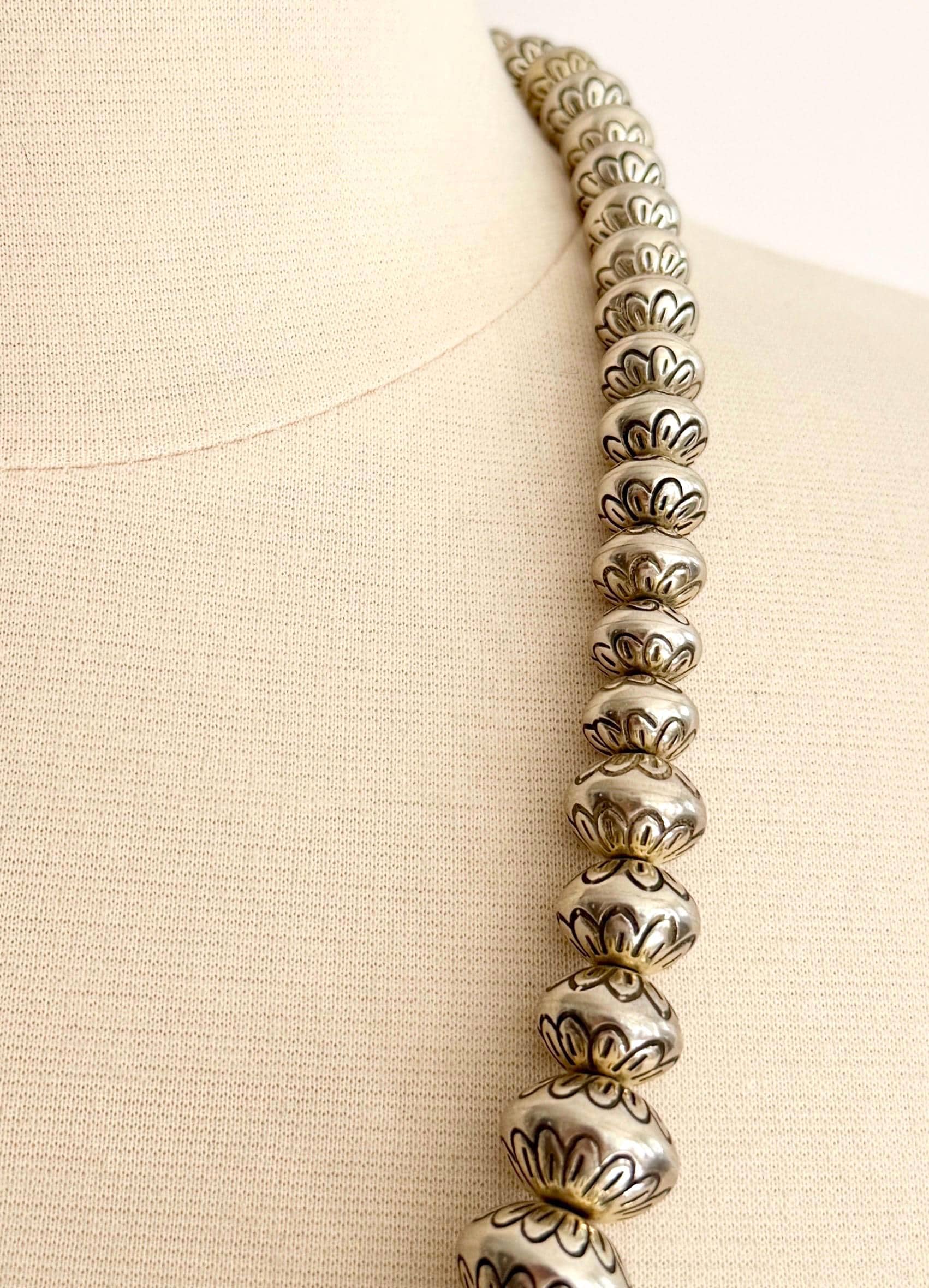 Vintage Navajo Pearl Necklace 158g Graduated Sterling Silver Beads 25"