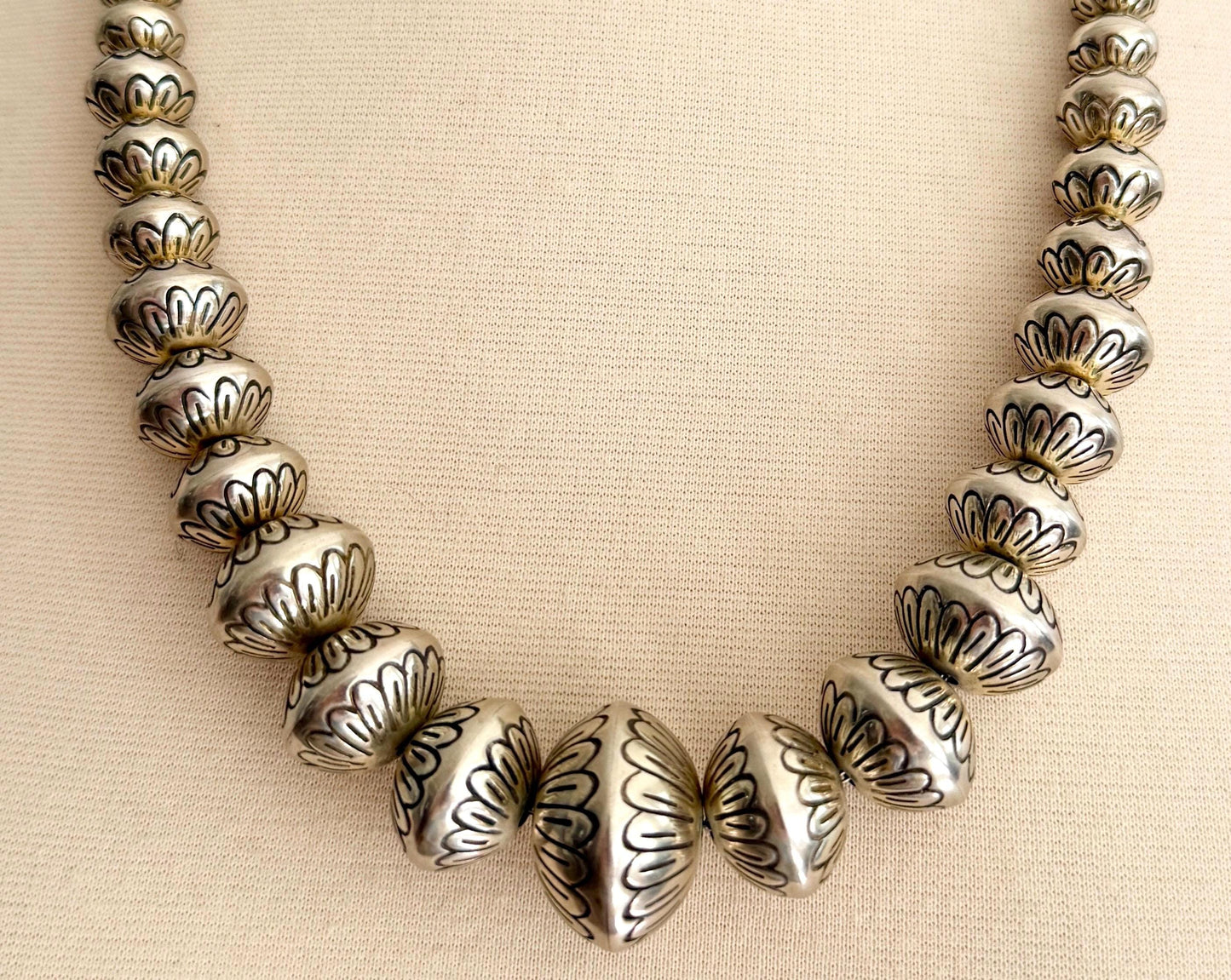 Vintage Navajo Pearl Necklace 158g Graduated Sterling Silver Beads 25"