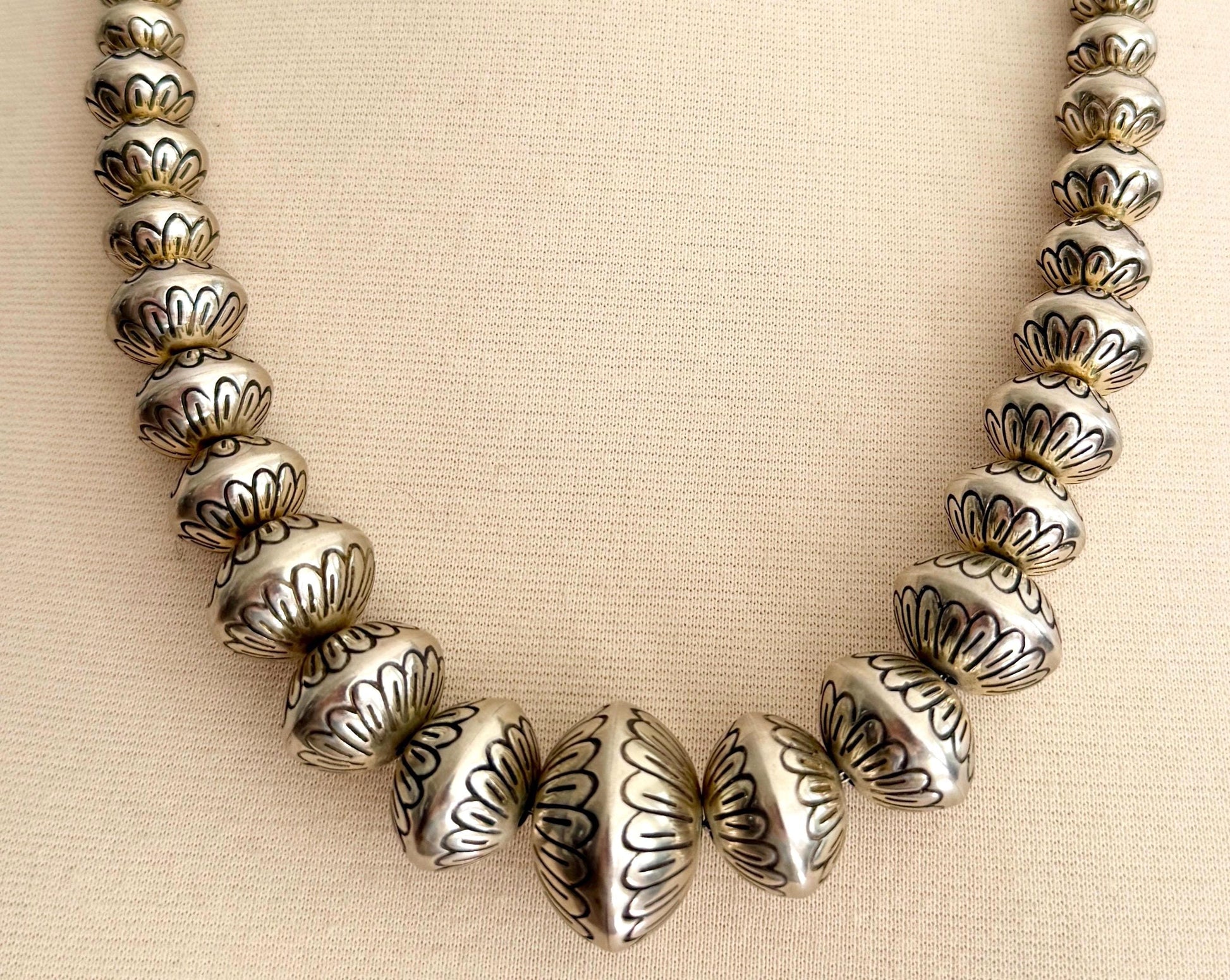 Vintage Navajo Pearl Necklace 158g Graduated Sterling Silver Beads 25"