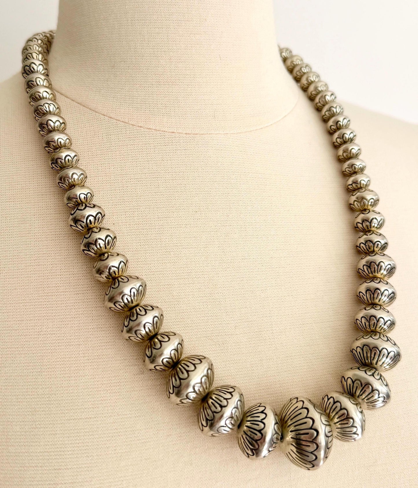 Vintage Navajo Pearl Necklace 158g Graduated Sterling Silver Beads 25"