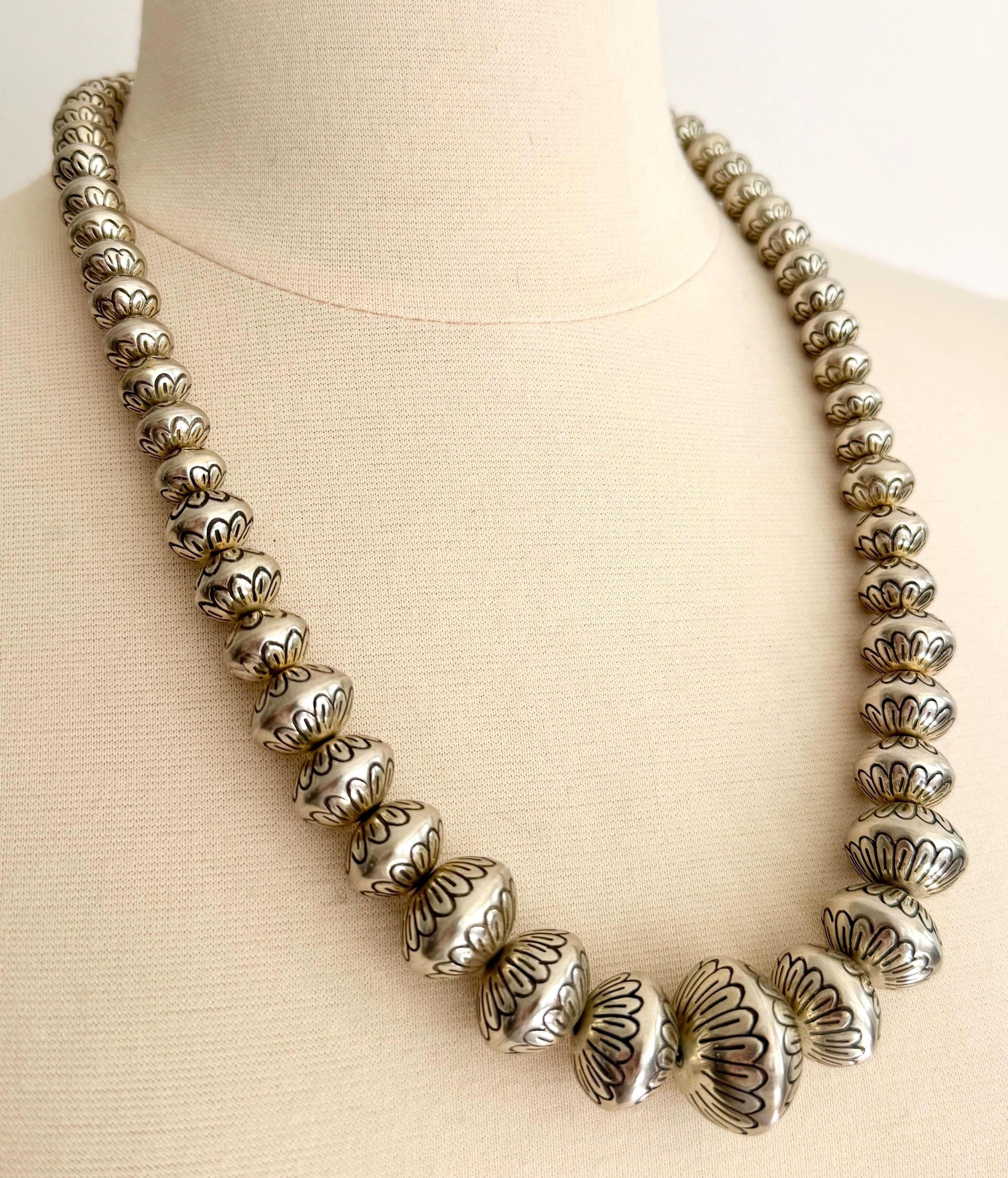 Vintage Navajo Pearl Necklace 158g Graduated Sterling Silver Beads 25"