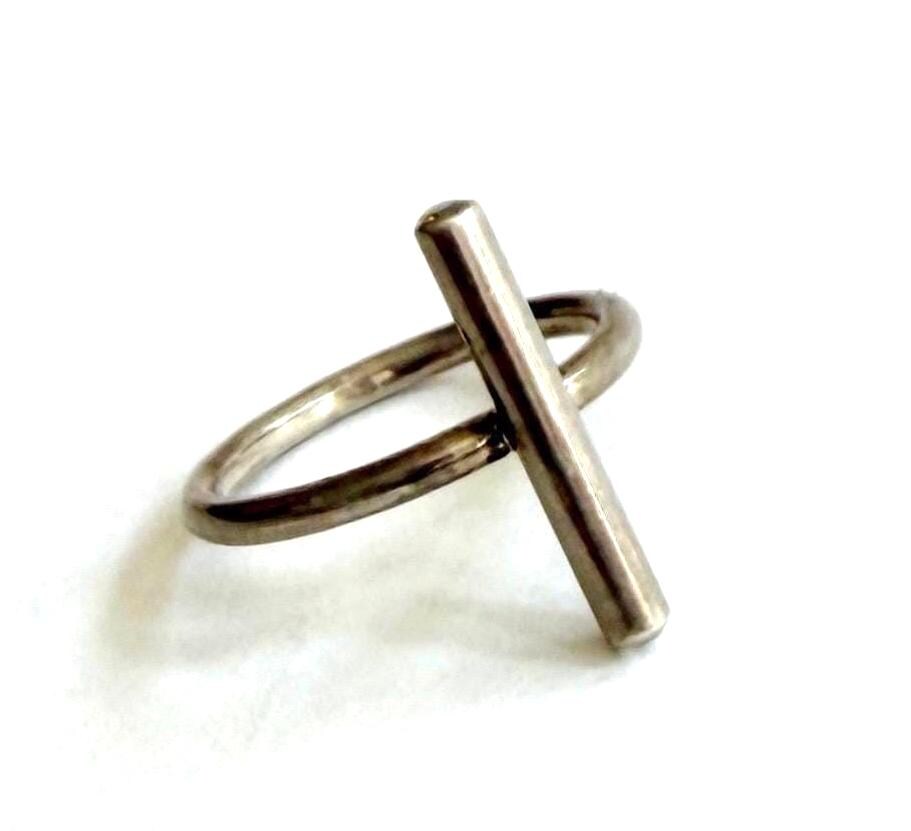 Minimalist Vintage Sterling Silver Bar Ring Clear Crystal Ends Size 7.75