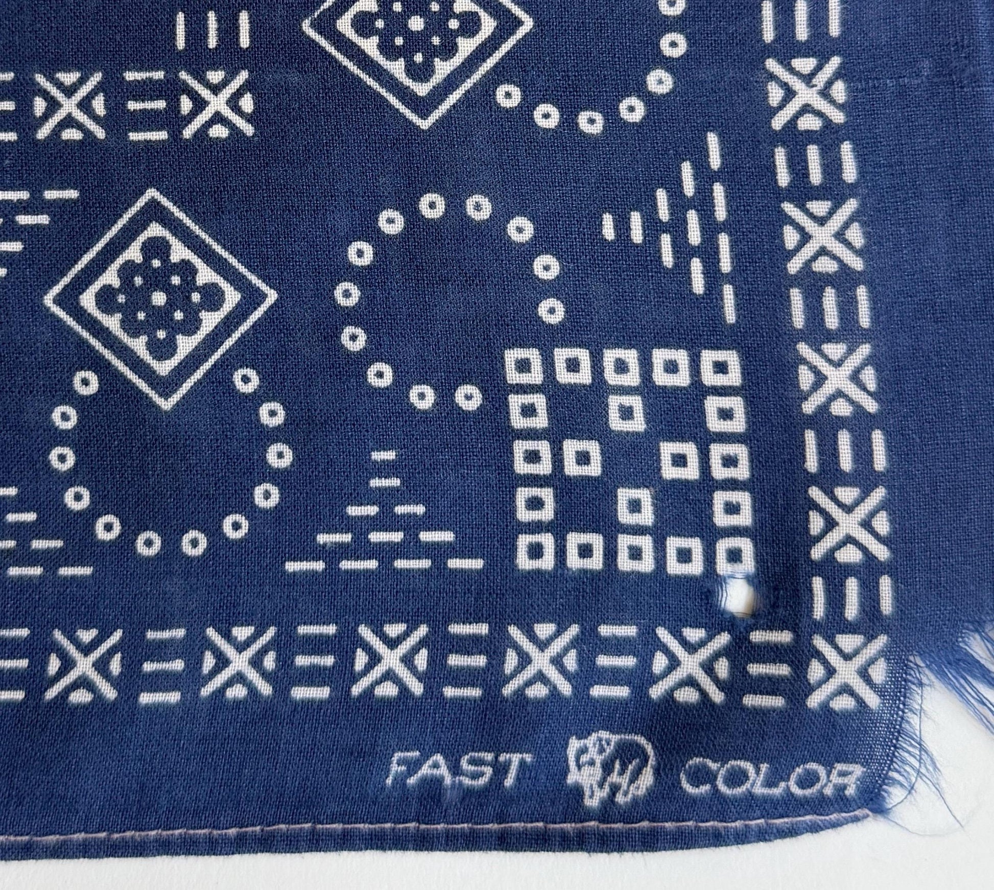 1940s Vintage Indigo Cotton Bandana Fast Color Trunk Down