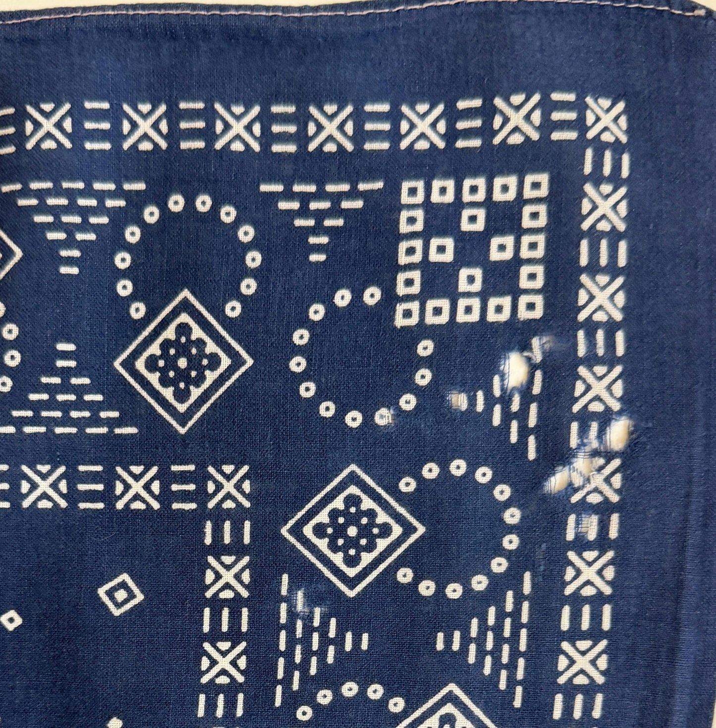 1940s Vintage Indigo Cotton Bandana Fast Color Trunk Down