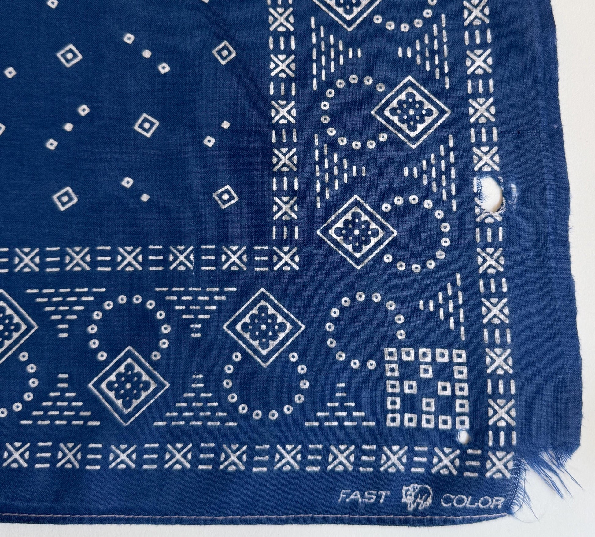 1940s Vintage Indigo Cotton Bandana Fast Color Trunk Down