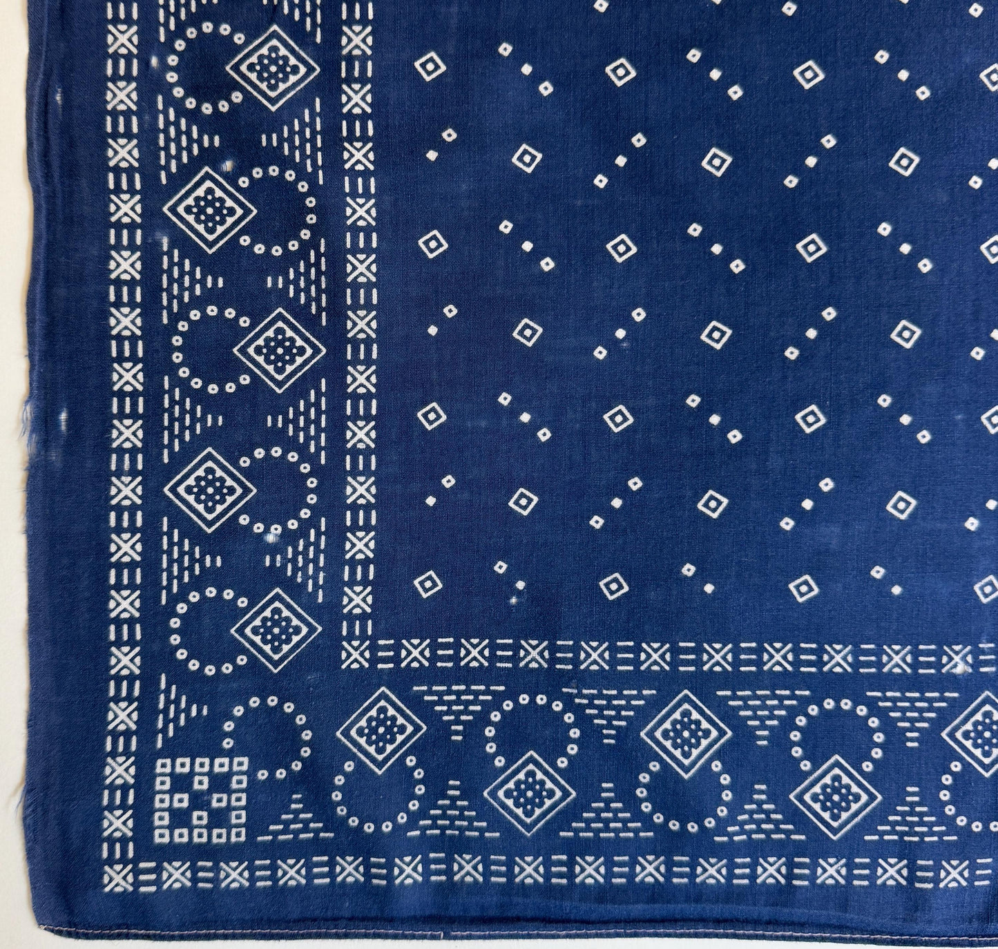 1940s Vintage Indigo Cotton Bandana Fast Color Trunk Down