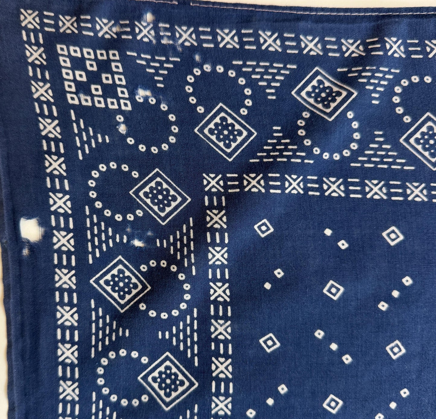 1940s Vintage Indigo Cotton Bandana Fast Color Trunk Down