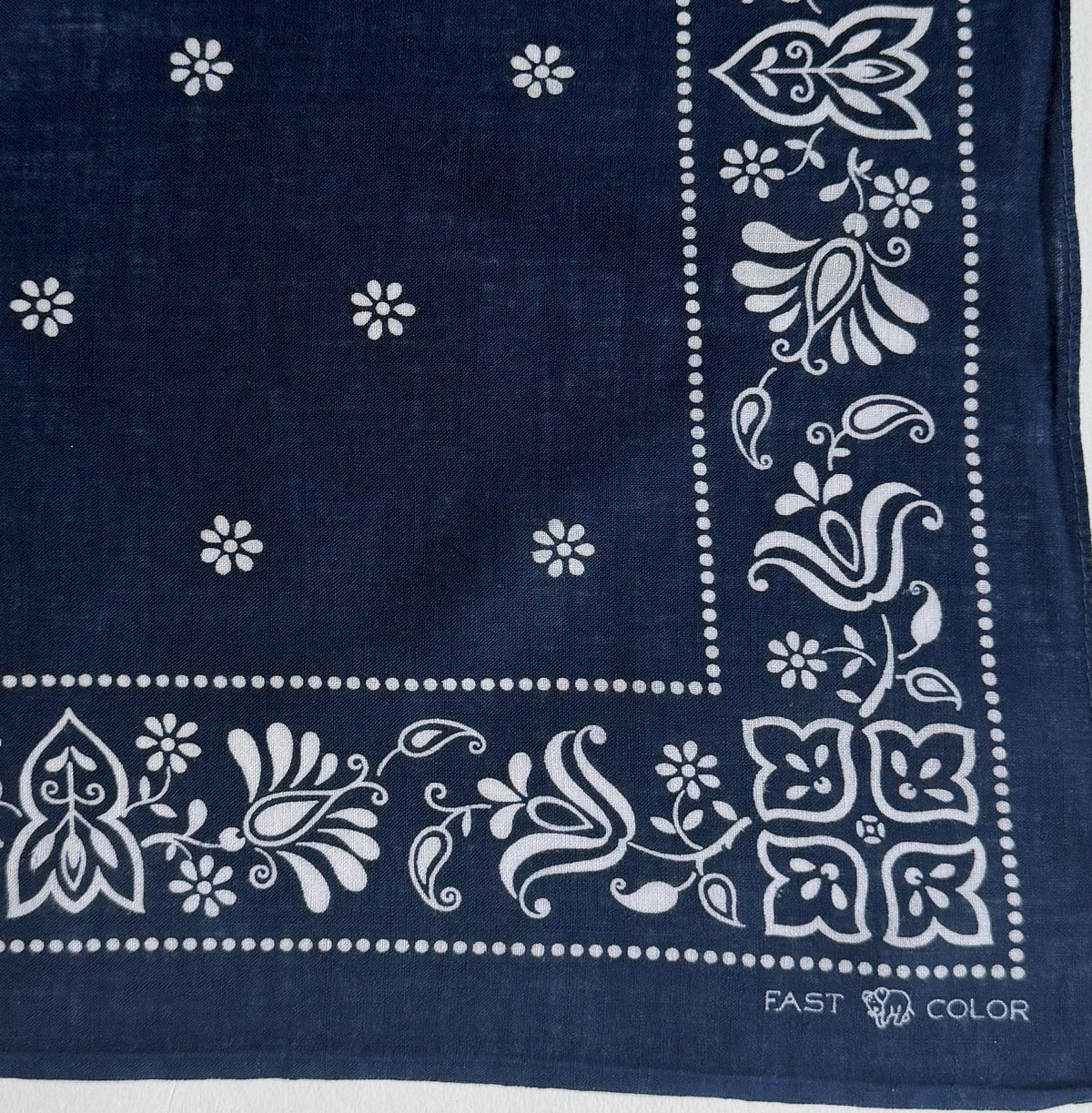 Vintage 40s Indigo Cotton Bandana Fast Color Elephant Trunk Down