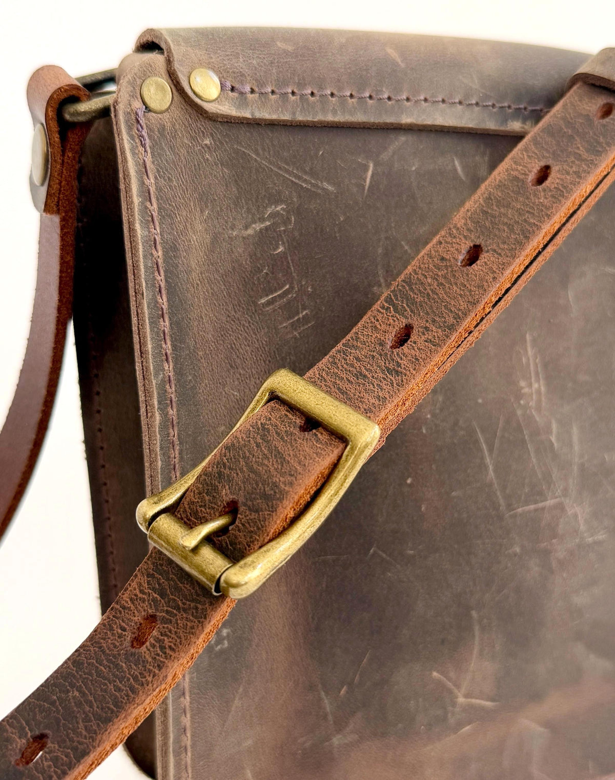 Handmade Unisex Crossbody Bag Rugged Brown Oil Tanned Cowhide Leather